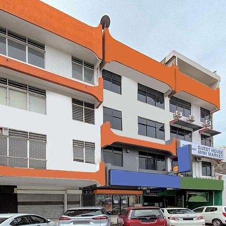 Spot On 90123 Rainbow Guest House George Town Ngoại thất bức ảnh