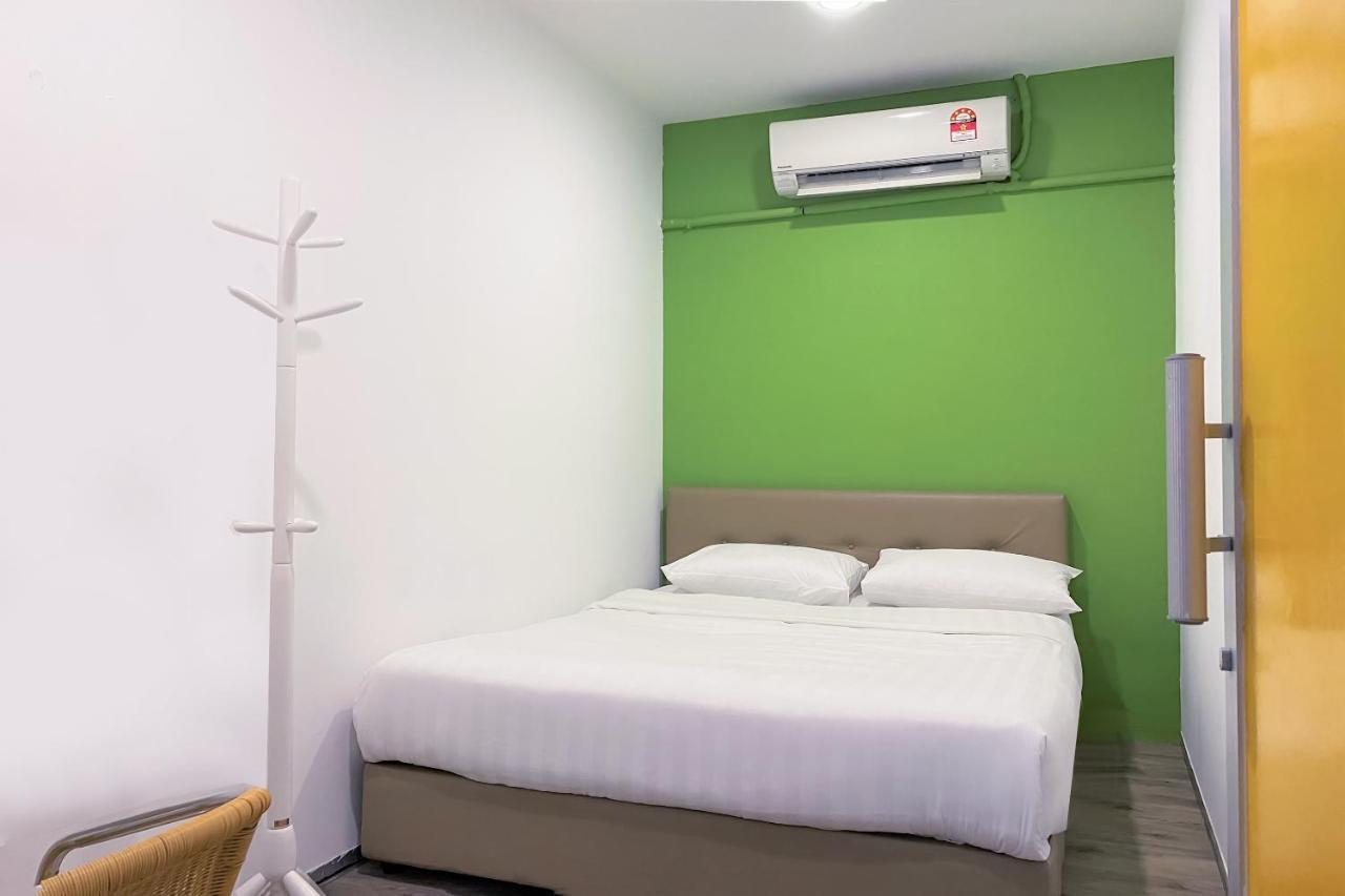 Spot On 90123 Rainbow Guest House George Town Ngoại thất bức ảnh