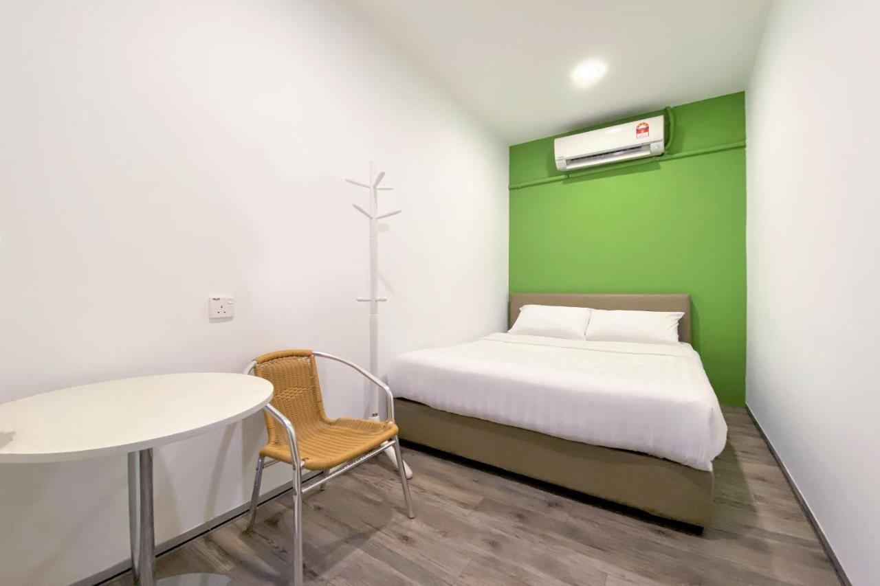 Spot On 90123 Rainbow Guest House George Town Ngoại thất bức ảnh